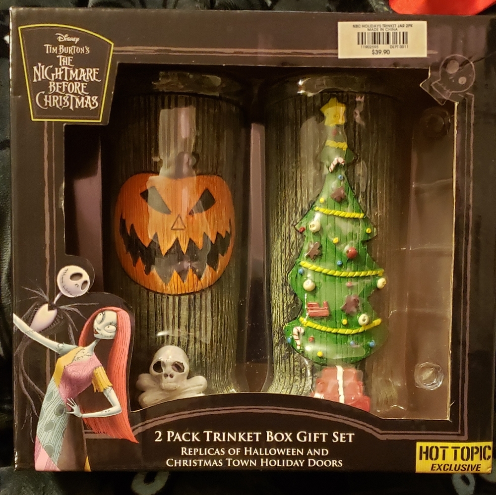 New in box nightmare before christmas trinket boxes